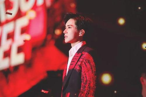 易烊千玺近况爆料视频大全,视频大全带你领略偶像魅力